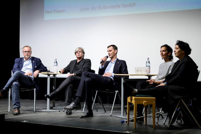 Seyran Ates, Güner Balci, Sawsan Chebli, Martin Hikel, Falko Liecke und Markus Pieper